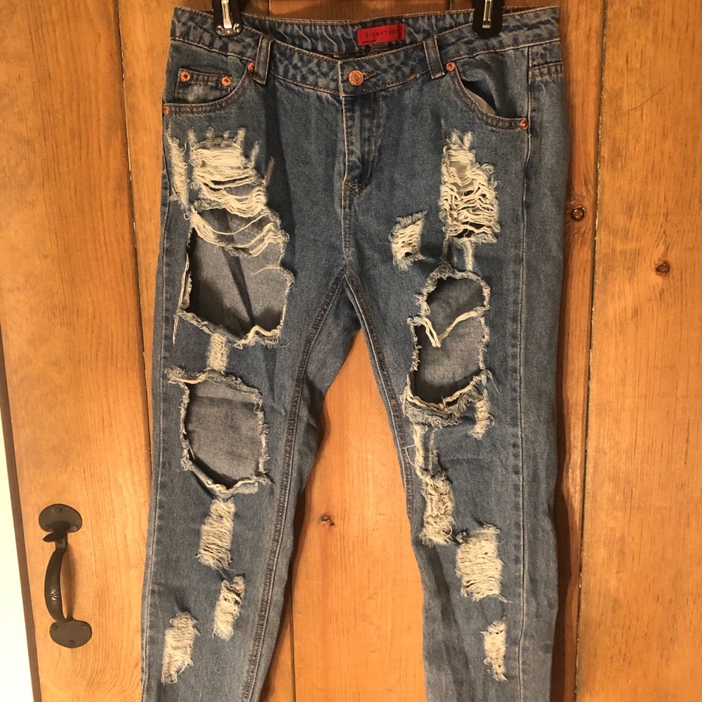 Signature 8 ripped jeans